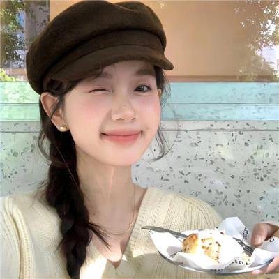 穿黑衣的女孩